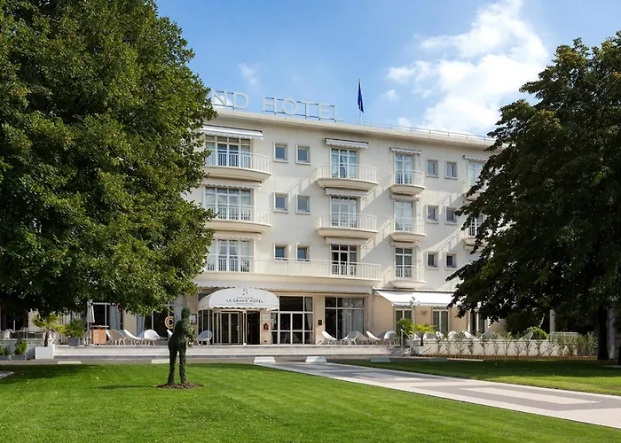 Hôtel accueillant les animaux: Hôtel Barrière le Grand Hôtel Enghien-les-Bains